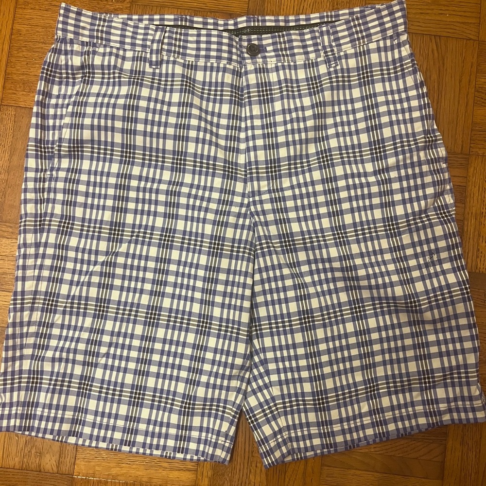 Izod Golf Blue, black and White Checkered shorts